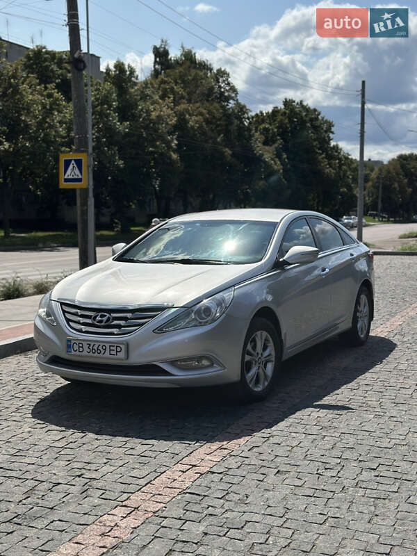 Седан Hyundai Sonata 2012 в Чернигове