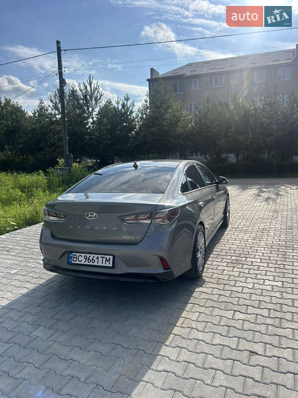 Седан Hyundai Sonata 2018 в Львове
