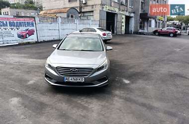 Седан Hyundai Sonata 2016 в  фото 9 Седан Hyundai Sonata 2016 в