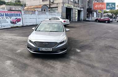 Седан Hyundai Sonata 2016 в  фото 43 Седан Hyundai Sonata 2016 в