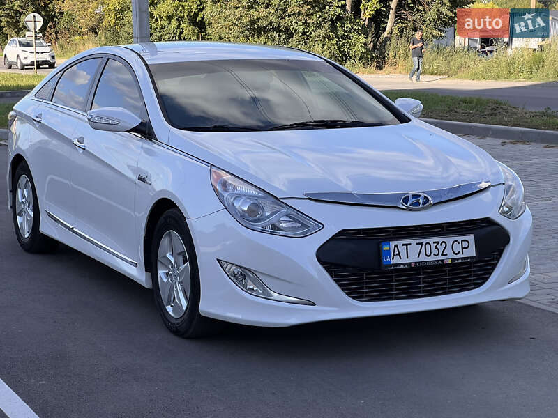 Hyundai Sonata 2011