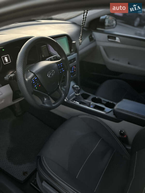 Седан Hyundai Sonata 2015 в Полтаві