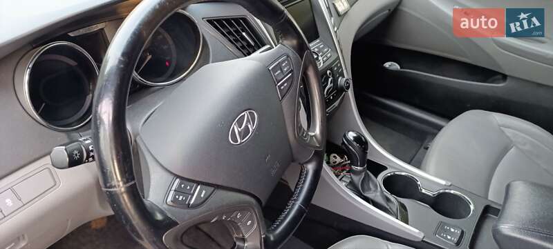 Седан Hyundai Sonata 2013 в Белгороде-Днестровском фото 36 Седан Hyundai Sonata 2013 в Белгороде-Днестровском