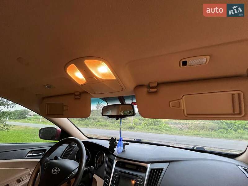 Седан Hyundai Sonata 2012 в Конотопе
