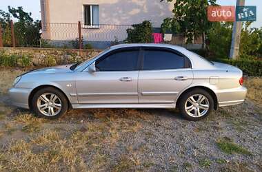 Седан Hyundai Sonata 2004 в Южноукраинске