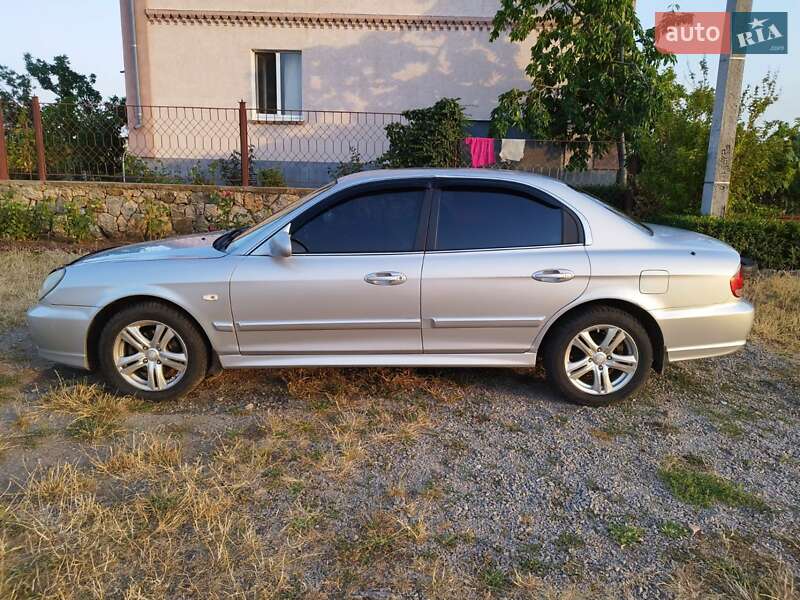 Hyundai Sonata 2004