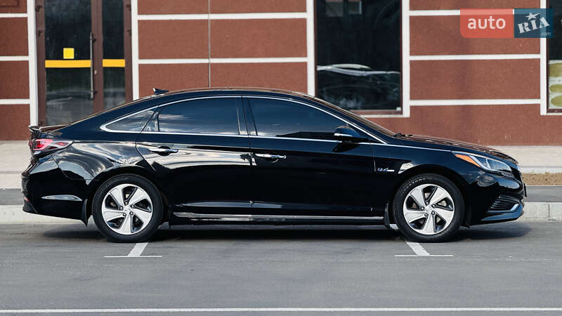 Седан Hyundai Sonata 2016 в Счастливом фото 11 Седан Hyundai Sonata 2016 в Счастливом