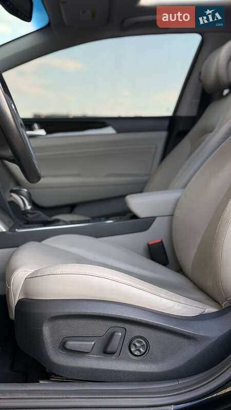 Седан Hyundai Sonata 2016 в Счастливом фото 29 Седан Hyundai Sonata 2016 в Счастливом