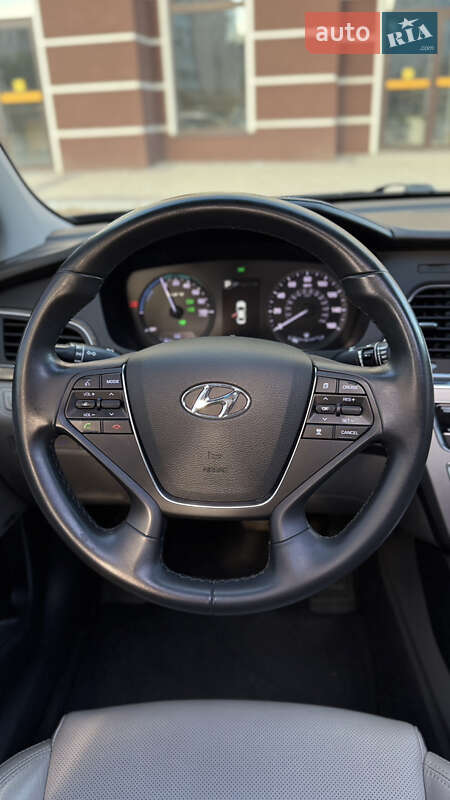 Седан Hyundai Sonata 2016 в Счастливом фото 37 Седан Hyundai Sonata 2016 в Счастливом