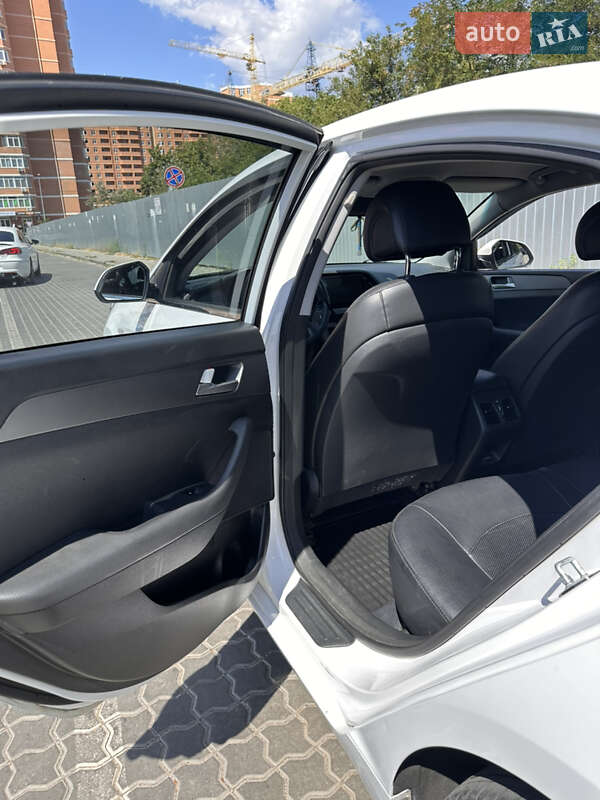 Седан Hyundai Sonata 2015 в Одессе