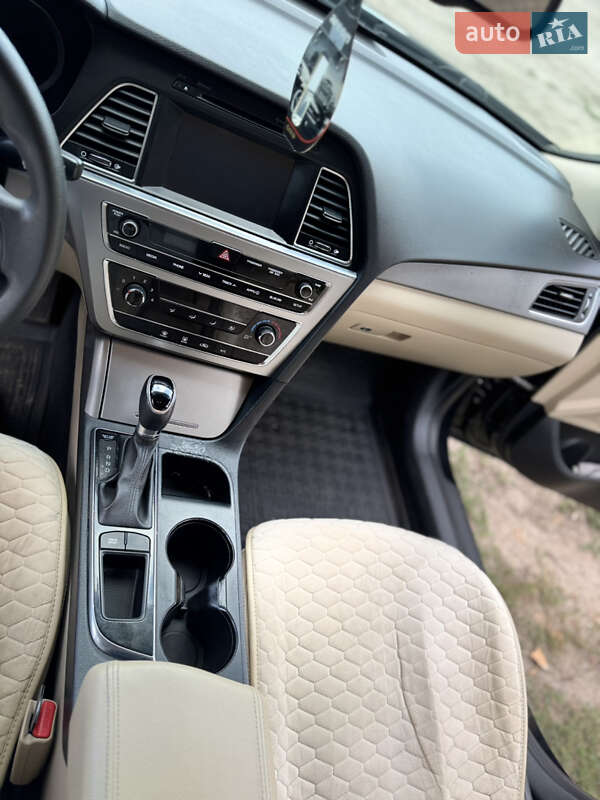 Седан Hyundai Sonata 2016 в Ахтырке
