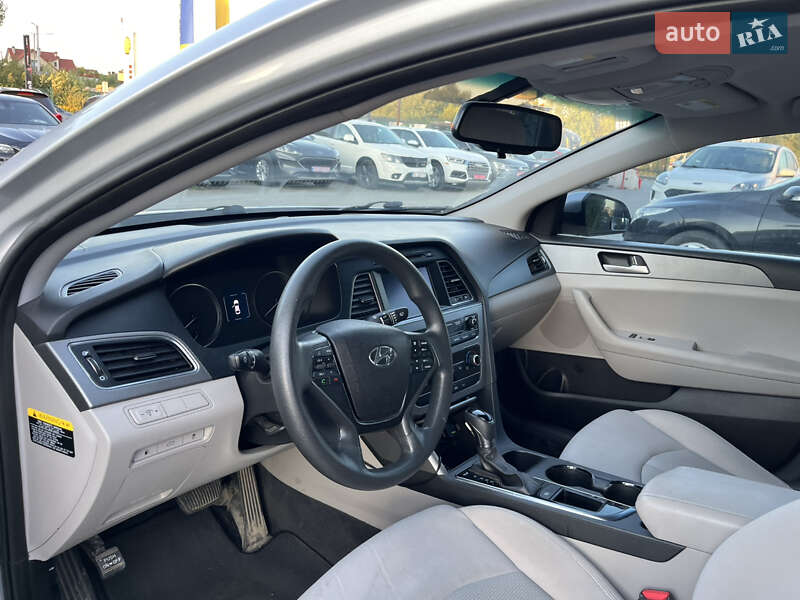Седан Hyundai Sonata 2015 в Львове