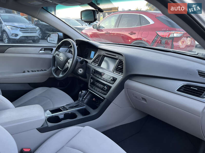 Седан Hyundai Sonata 2015 в Львове