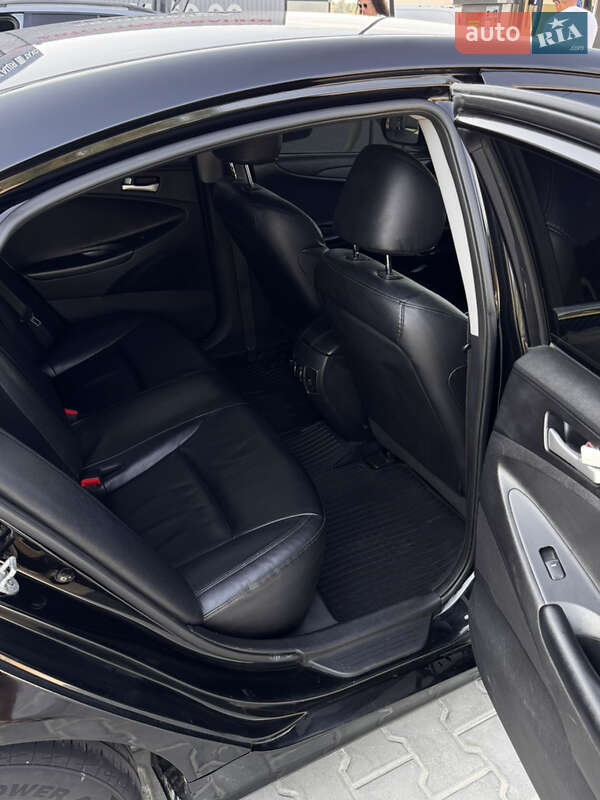 Седан Hyundai Sonata 2011 в Буче