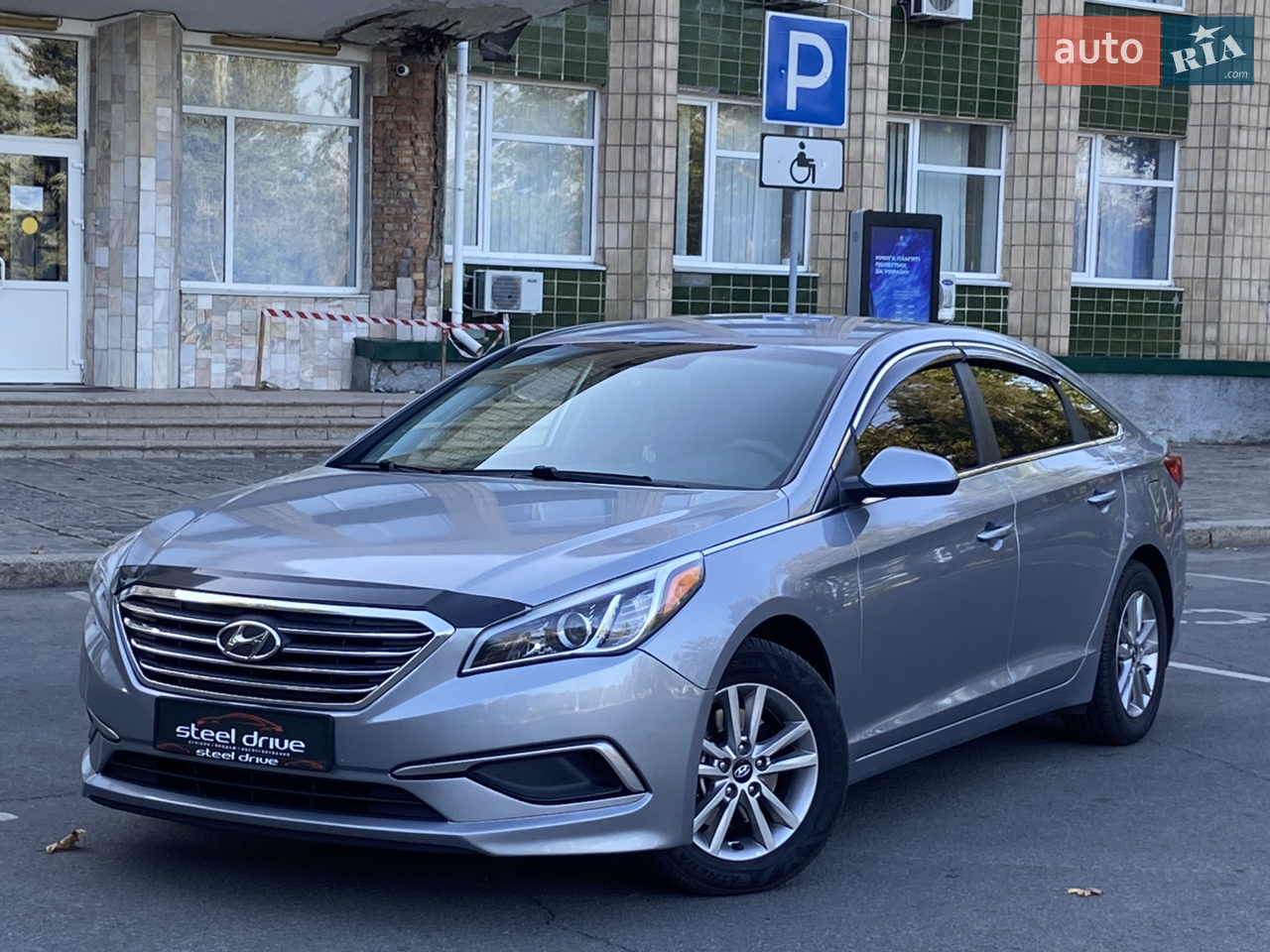 2015 Hyundai Sonata - мініатюра 8