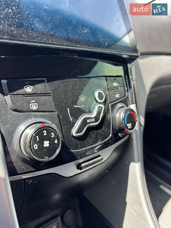 Седан Hyundai Sonata 2011 в Житомирі