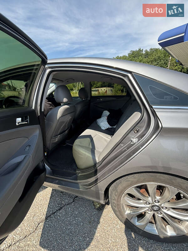 Седан Hyundai Sonata 2011 в Житомирі