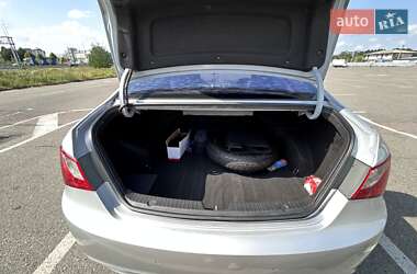 Седан Hyundai Sonata 2011 в 