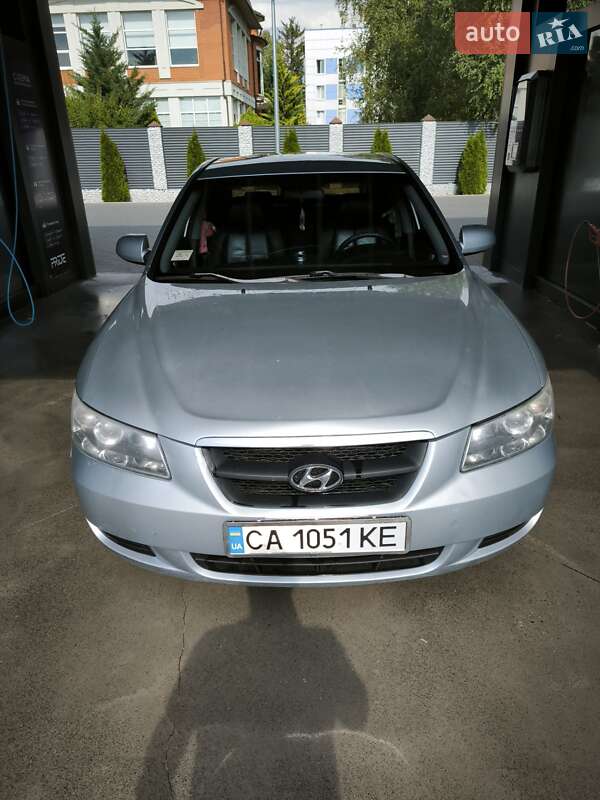Hyundai Sonata 2008