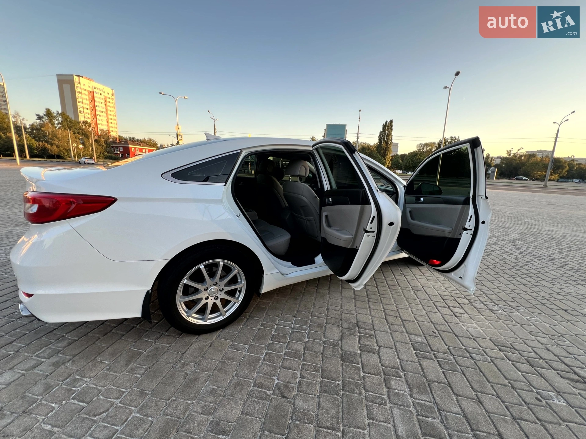 2014 Hyundai Sonata - мініатюра 15
