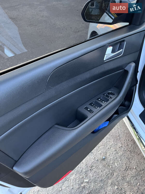 Седан Hyundai Sonata 2014 в Чернігові