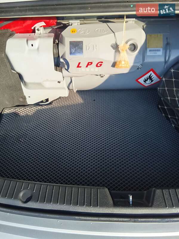 Седан Hyundai Sonata 2014 в Софиевской Борщаговке фото 34 Седан Hyundai Sonata 2014 в Софиевской Борщаговке