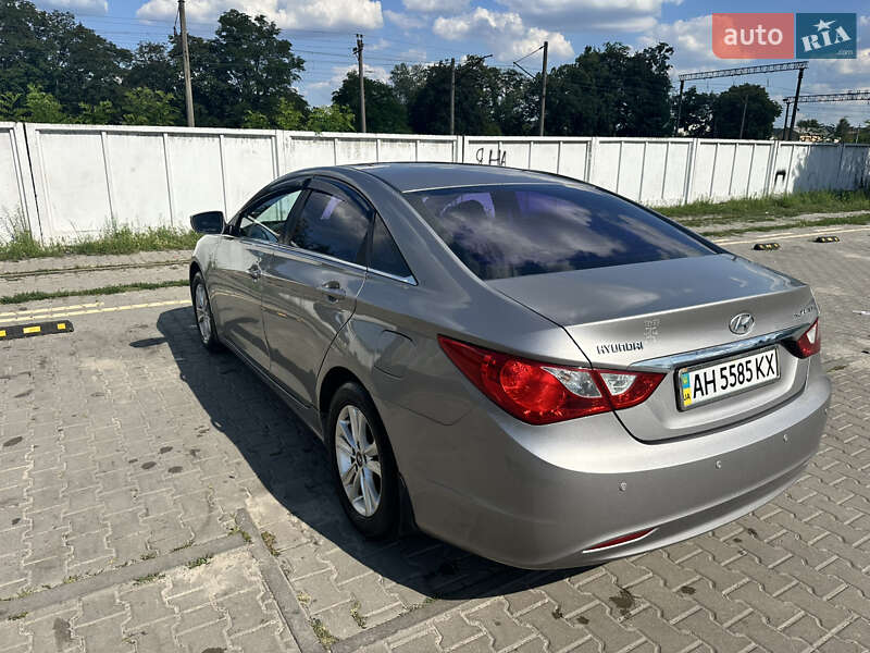 Седан Hyundai Sonata 2011 в Ирпене