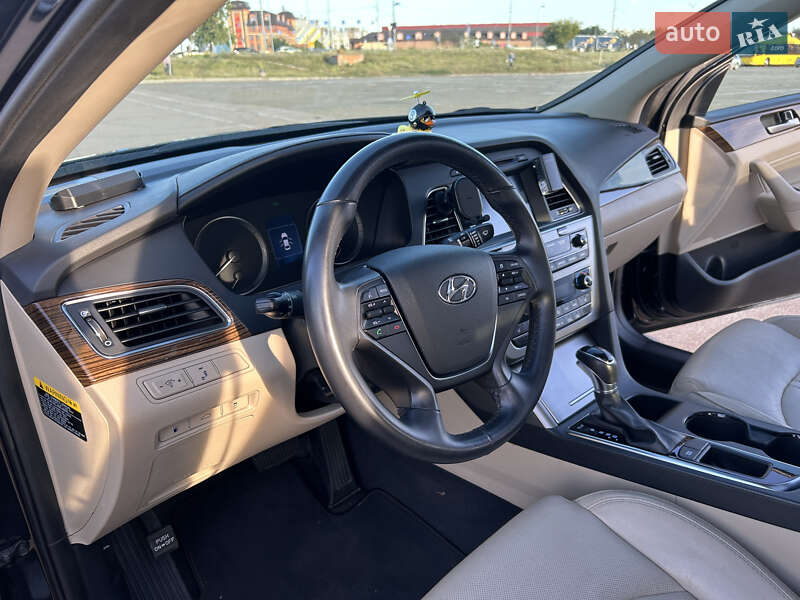 Седан Hyundai Sonata 2016 в Киеве