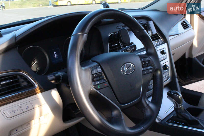Седан Hyundai Sonata 2016 в Киеве