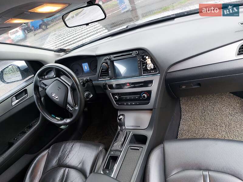 Седан Hyundai Sonata 2015 в Дніпрі