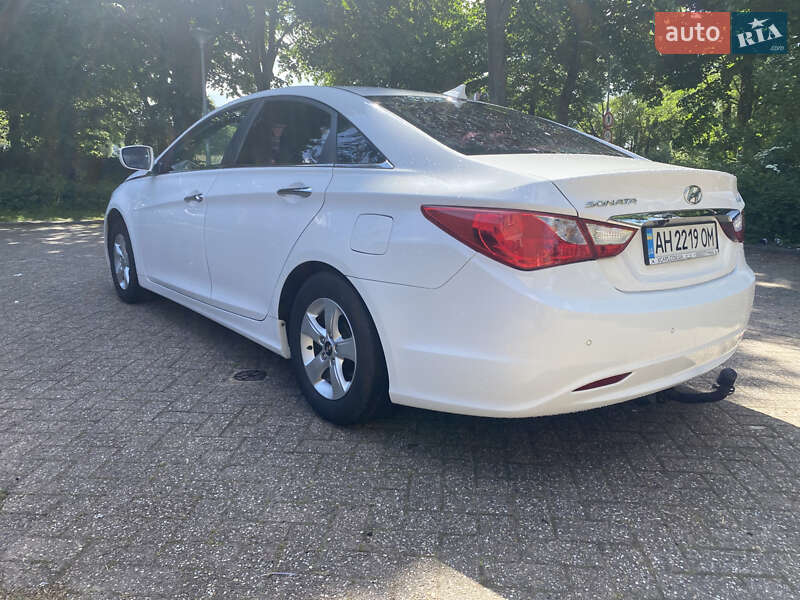 Седан Hyundai Sonata 2013 в Сумах