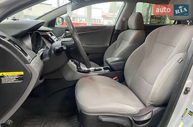 Седан Hyundai Sonata 2013 в 