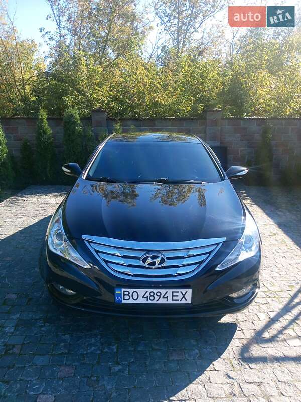 Седан Hyundai Sonata 2010 в Лановцах