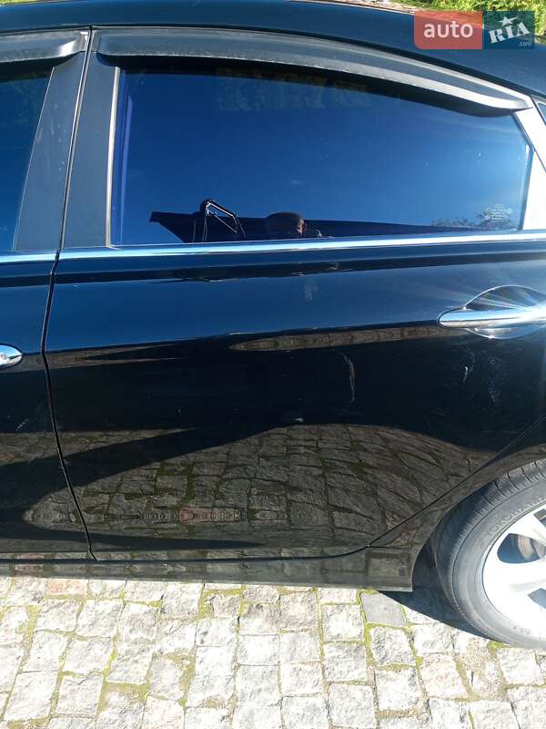 Седан Hyundai Sonata 2010 в Лановцах