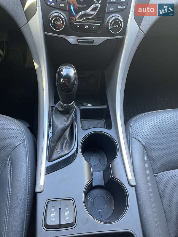Седан Hyundai Sonata 2013 в Николаеве