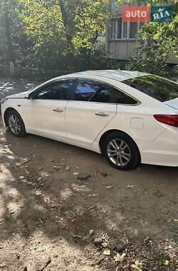 Седан Hyundai Sonata 2015 в 