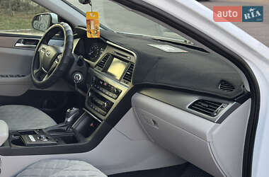 Седан Hyundai Sonata 2015 в 