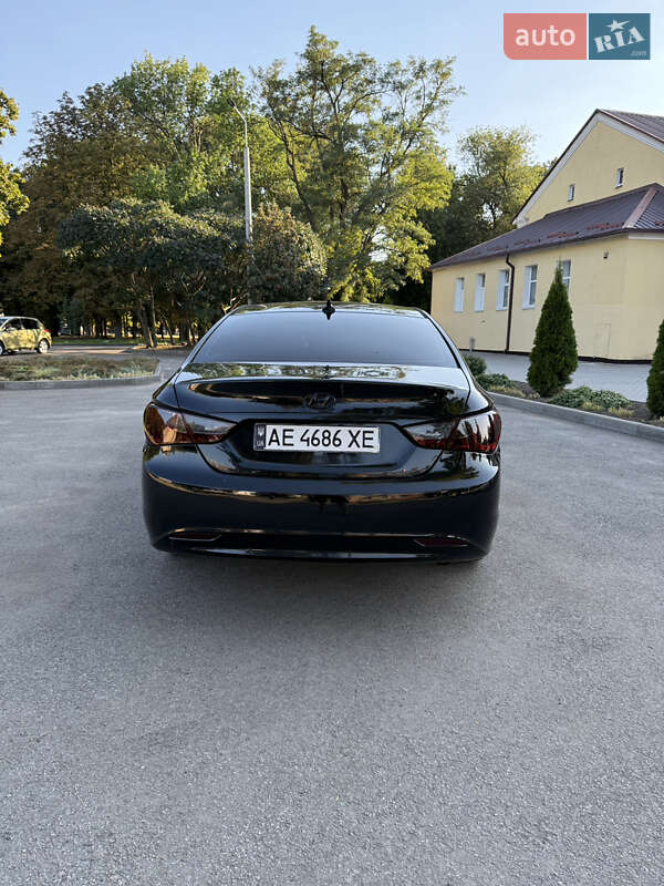 Седан Hyundai Sonata 2012 в Синельниково