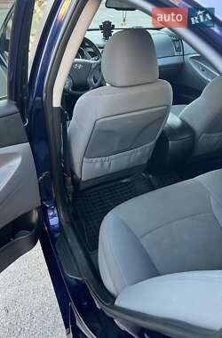 Седан Hyundai Sonata 2013 в  фото 8 Седан Hyundai Sonata 2013 в