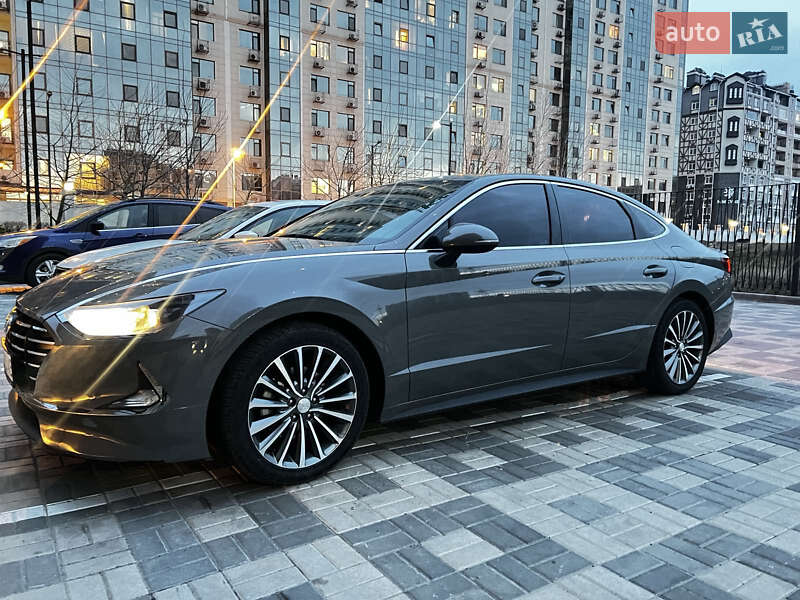 Седан Hyundai Sonata 2019 в Одессе