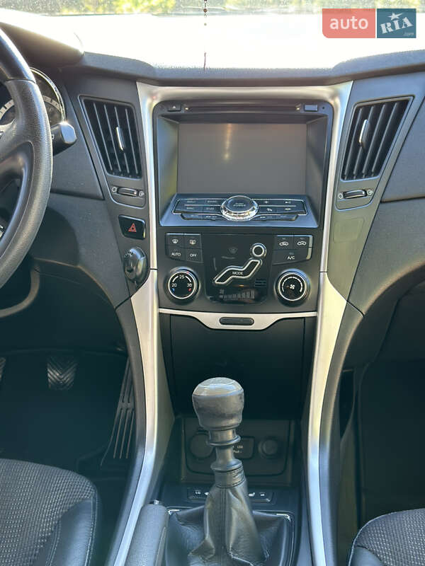 Седан Hyundai Sonata 2012 в Сколе