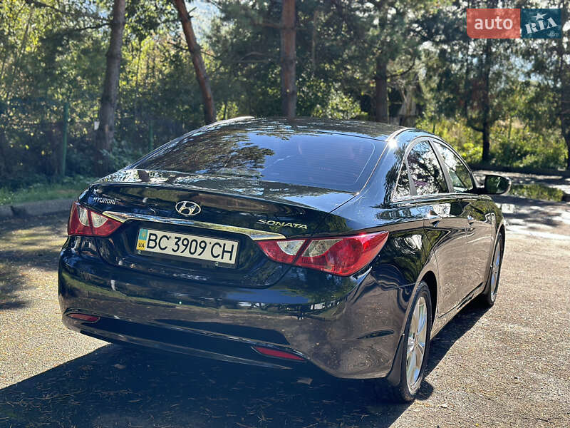 Седан Hyundai Sonata 2012 в Сколе