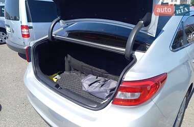 Седан Hyundai Sonata 2015 в 