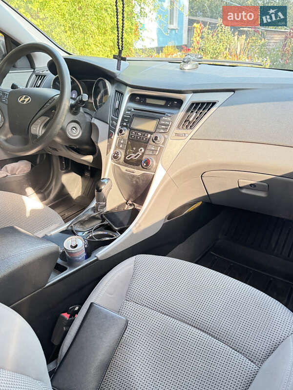 Седан Hyundai Sonata 2012 в Прилуках