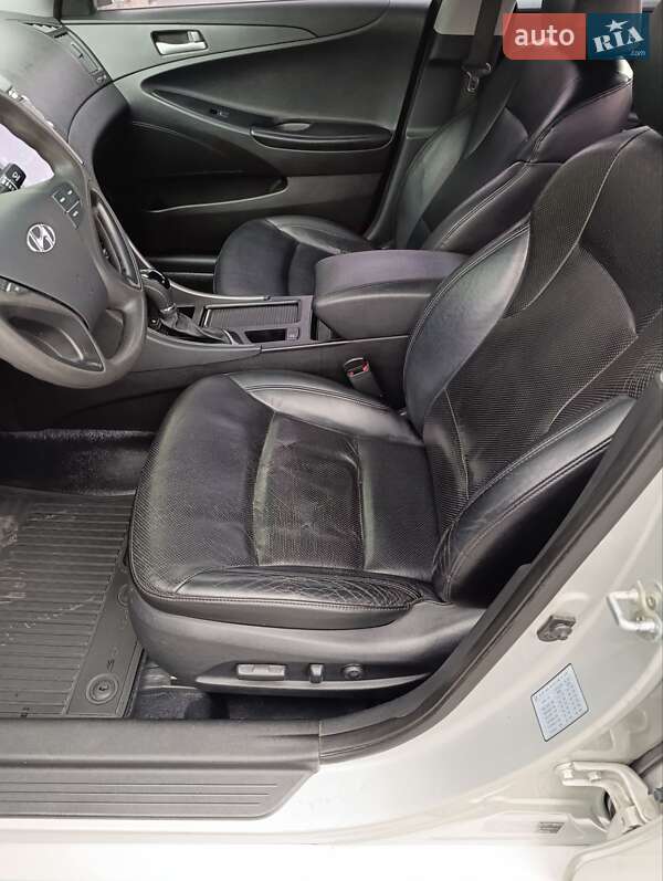 Седан Hyundai Sonata 2014 в Покрові