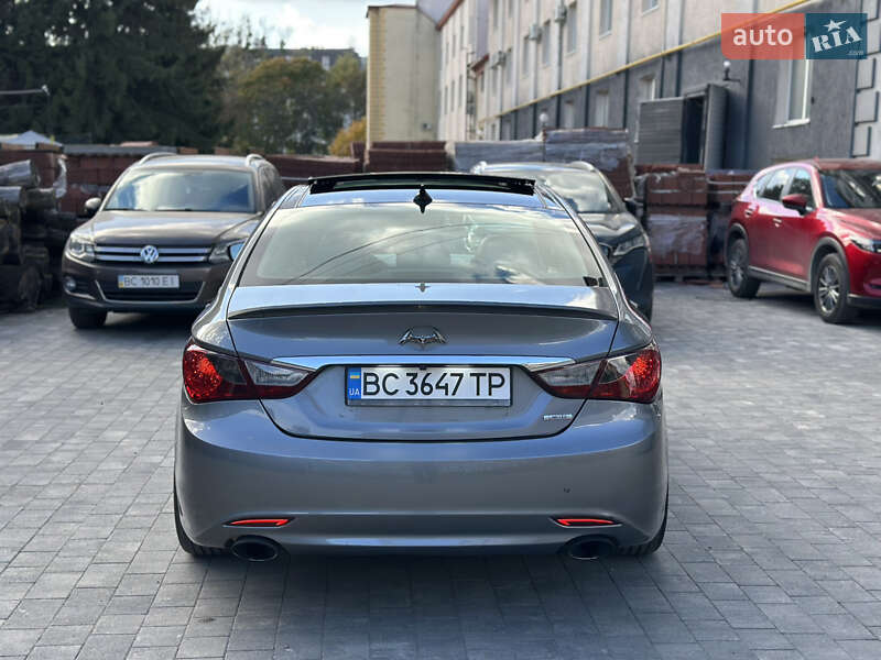 Седан Hyundai Sonata 2013 в Львове