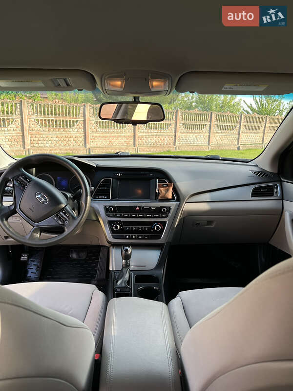 Седан Hyundai Sonata 2015 в Глобине