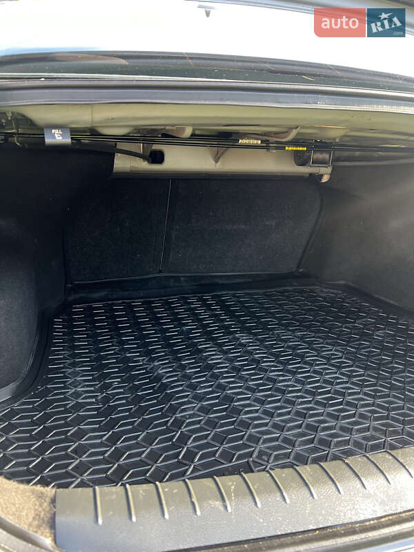 Седан Hyundai Sonata 2015 в Глобине