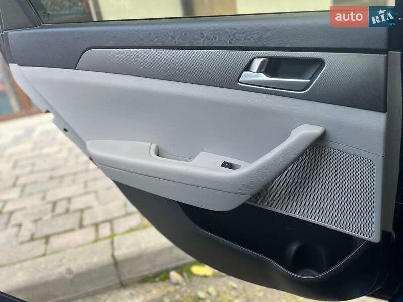 Седан Hyundai Sonata 2015 в Ивано-Франковске