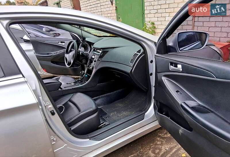 Седан Hyundai Sonata 2012 в Киеве